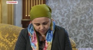 Жительница Чечни принесла извинения Рамзану Кадырову за то, что она его критиковала (3 фото)