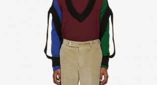 "Модный свитер" от известного французского бренда (3 фото)