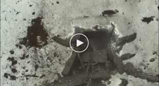 Ukrainian FPV drone crashed into Russian dugout