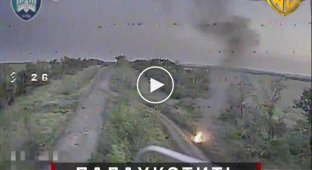 Бойцы 414-й бригады СБС сжигают автотехнику оккупантов