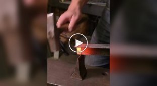 Мастер-кузнец создал милую вещицу для дочери