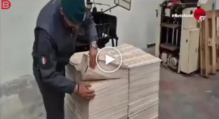 Итальянец в гараже в одиночку напечатал четверть всех поддельных евро в Европе