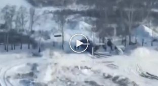 Украинские воины попали во вражеский военный грузовик на территории Курской области РФ