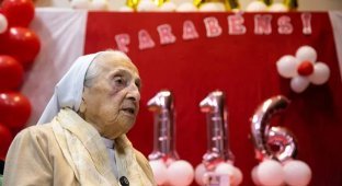 116-летняя монахиня раскрыла секрет долголетия - молитва и режим дня (4 фото)