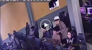 Пенсионерка перепутала внука в компьютерном клубе