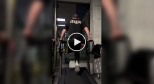 Italian Paralympians on a treadmill