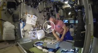Продукты, которыми меняются на МКС российские и американские космонавты