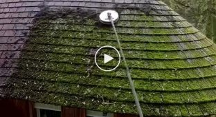 Roof cleaning with an interesting device