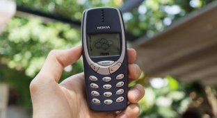 Назван самый продаваемый мобильный телефон в истории: и это не Nokia 3310 (2 фото)