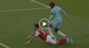 A funny and offensive fail by an Arsenal footballer