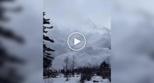 Туристы в Тибете: почему нельзя недооценивать скорость лавины