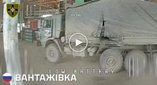 Украинские защитники атаковали гаубицу, грузовик, БТР-82А, танк-сарай, квадроцикл россиян