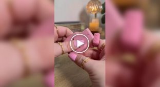 A Bluetooth ring for doom scrolling was unveiled in China