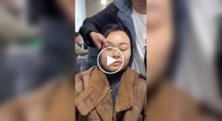 У Китаї спіймали шахрайку з «супер-лінзами» для гри в маджонг