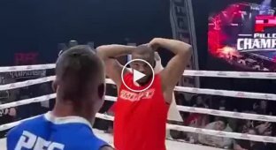 Чемпіонат з бою подушками
