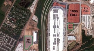 Crowded parking lots with unsold Tesla electric cars visible from space (1 photo)