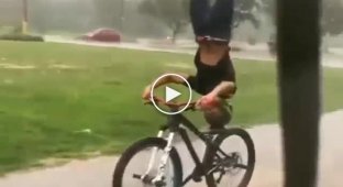 Как в Австралии парни любят ездить на велосипеде