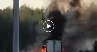 «Газель» вибухнула на трасі в Тюменській області