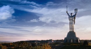 Растущие до небес: самые высокие статуи со всего мира (16 фото)