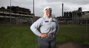 Патрисия Вашингтон - сталелитейщица обладающая метровой задницей (16 фото)