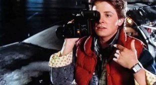 Спецвидання годинника Casio з калькулятором - ми пам'ятаємо з "Назад у майбутнє" (3 фото + відео)