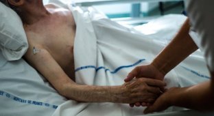 Право на смерть: француз просил разрешение на эвтаназию, и после отказа решил транслировать свою смерть онлайн (3 фото)