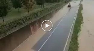 Изучаем новые трюки на квадроцикле