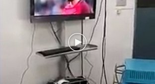 Чилийские хирурги смотрели полуфинальный матч Кубка конфедераций во время операции