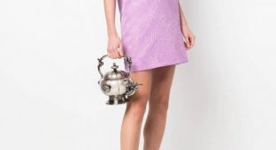 The latest peep of fashion - a bag for girls in the form of a teapot (3 photos)
