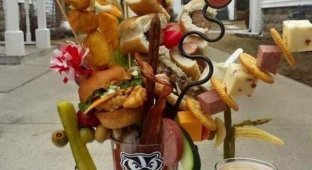 Strange serving of food in cafes and restaurants (20 photos)