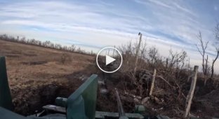 Ukrainian M2A2 "Bradley" ODS-SA infantry fighting vehicle fires at Russian positions near Avdeevka