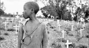 Самые ужасные и кровавые геноциды ХХ века (15 фото)
