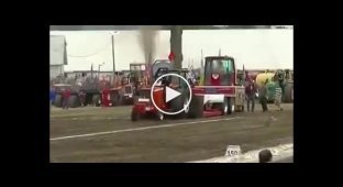 Неудачное выступление мощного трактора