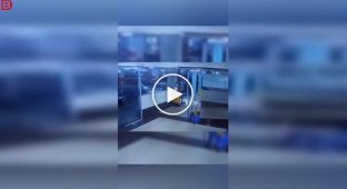 A direct route to the mall: a female driver in Paraguay drove onto an escalator