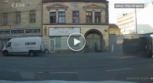 Чешская машина скорой помощи попала на камеру полицейской машины