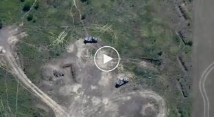 Несколько пусковых установок БМ-21 «Град» россиян получают уничтожительный удар