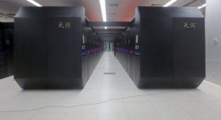 Китайский суперкомпьютер - самый мощный суперкомпьютер в мире (4 фото + 1 видео)