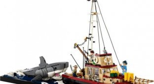 Construction set based on the movie "Jaws" (3 photos + video)