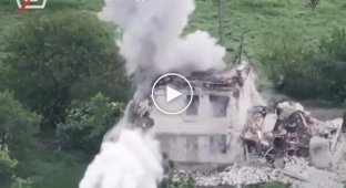 Бойцы 5-й ОШБр обнаружили и уничтожили укрытия, в которых скрывалась пехота противника