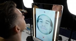 Mirror with AI determines age and predicts health problems (3 photos + 1 video)