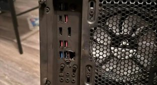 Lightning Strikes a Computer Through an Internet Cable (4 photos)