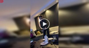 Бабушка эмоционально следила за гонкой внучки на Олимпиаде