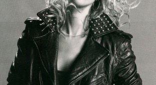 Kate Moss в черном (10 фотографий)