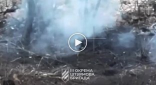 Раненый российский военный стреляет себе в голову из автомата на Авдеевском направлении