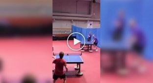 Table tennis with moving tables
