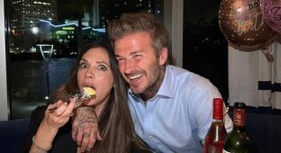 David and Victoria Beckham celebrate their 25th wedding anniversary (5 photos)