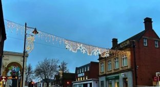 Christmas decorations in one city were ridiculed for resembling underwear (3 photos)