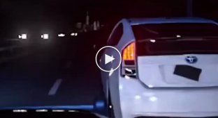 Нарушитель ослепил полицейских мощным фонарем