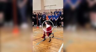 Преподаватель физкультуры удивила учеников своей подготовкой