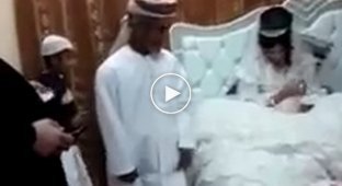 80-летний старик женится на 12-летней девочке